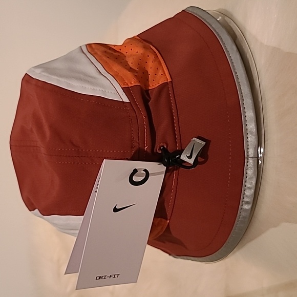 Nike Bucket Hat - Picture 2 of 4